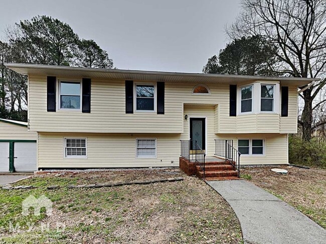 Building Photo - 3798 Leach Rd