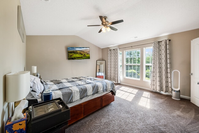 Building Photo - 2924 Tuckland Dr