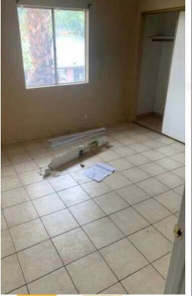 Building Photo - 13 Britz Cir