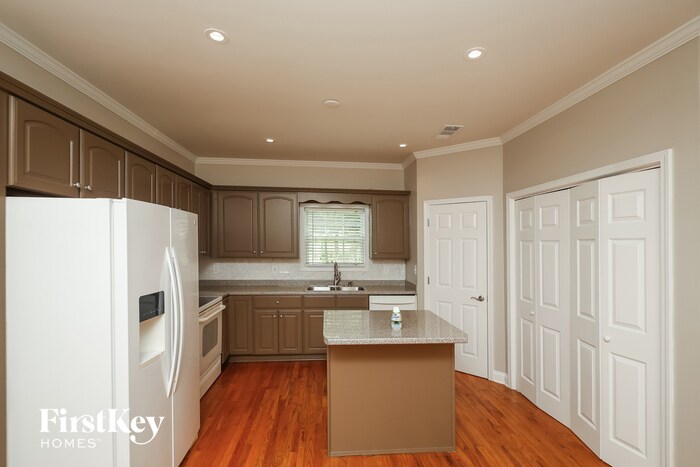 Building Photo - 292 Hiram Way