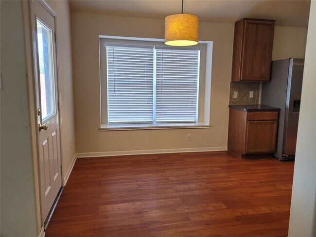 Building Photo - 6619 Halcyon Days Dr