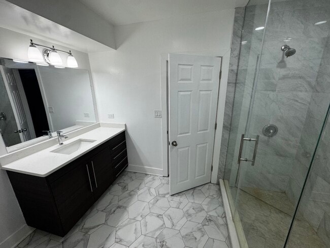 Building Photo - 14621 S Bell Rd