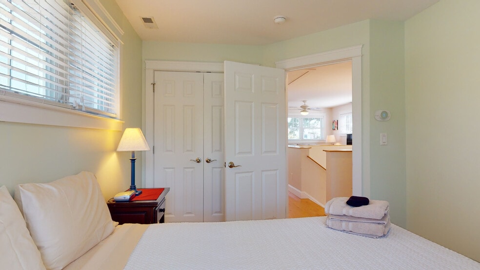 Building Photo - 1 Sea Rose Ln