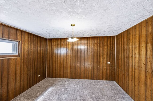Building Photo - 4980 W 4000 N