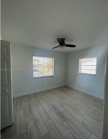 Building Photo - 19420 Carolina Cir