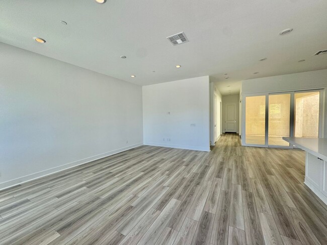 Building Photo - 27128 Skyland Wy