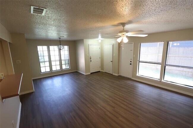 Building Photo - 6714 Windrift Way