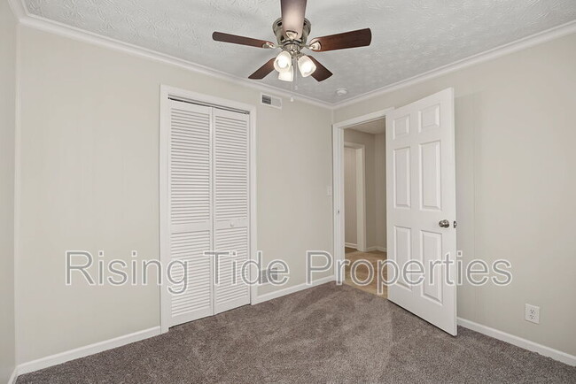 Building Photo - 1607 Montgomery Ave