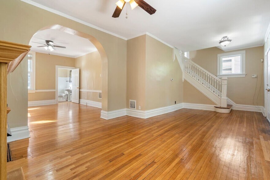 Building Photo - 436 Tuxedo Blvd