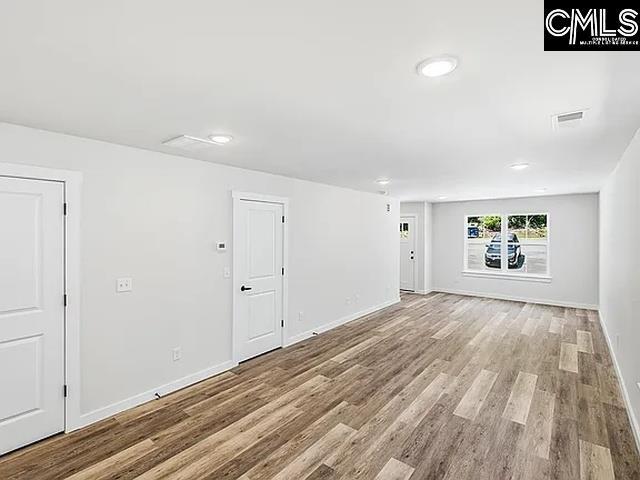 Building Photo - 255 Vanderbilt Rd