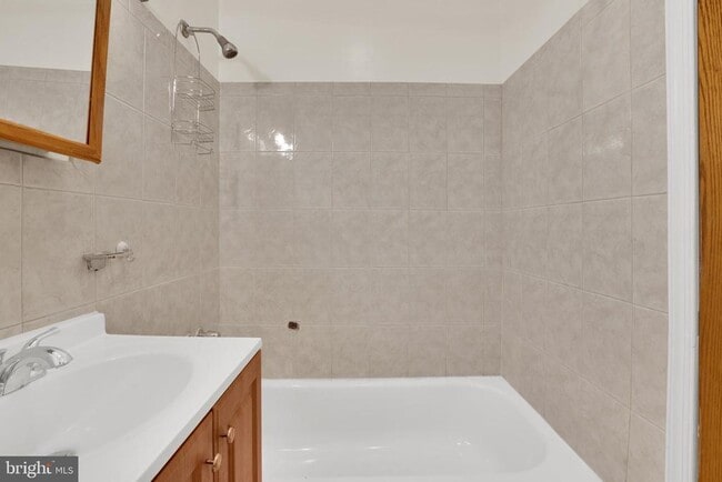 Building Photo - 5731 9th St NW