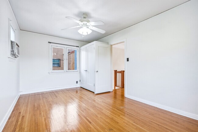 Building Photo - 1284 S Cloverdale Ave