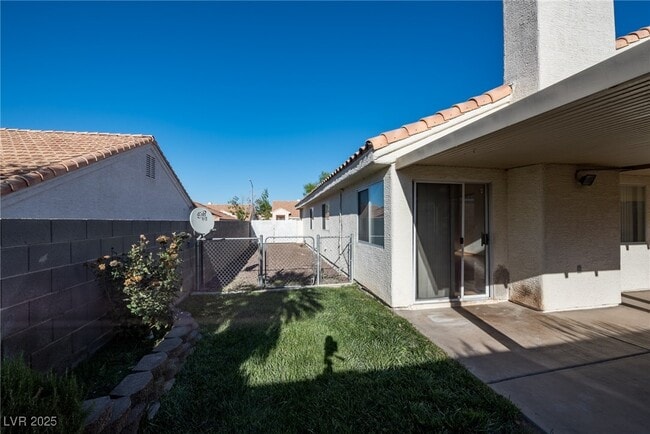 Building Photo - 682 Ladywood Ln