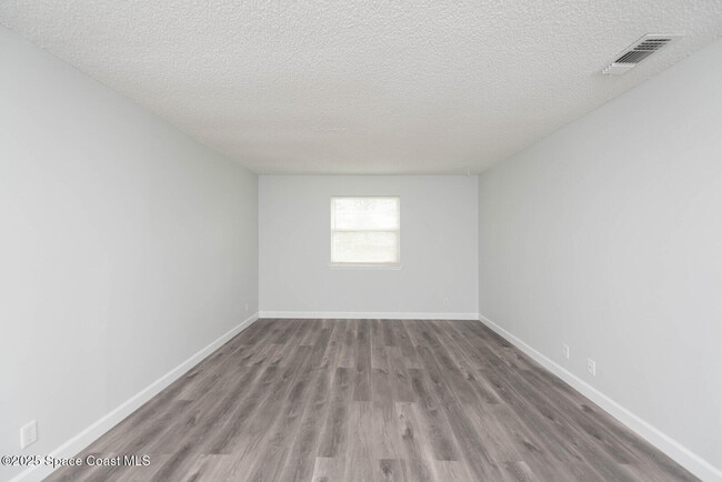 Building Photo - 4479 Barna Ave