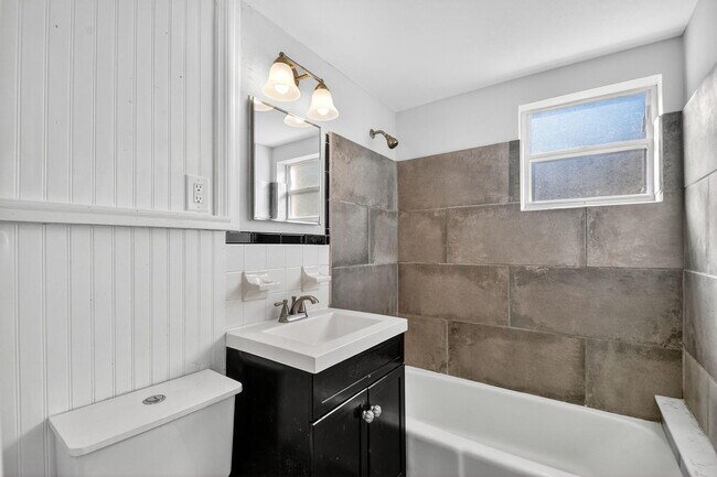 Building Photo - 216 Ocean Breeze