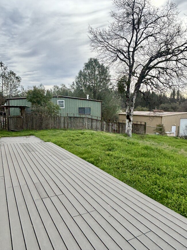 Building Photo - 10389 N Ponderosa Way