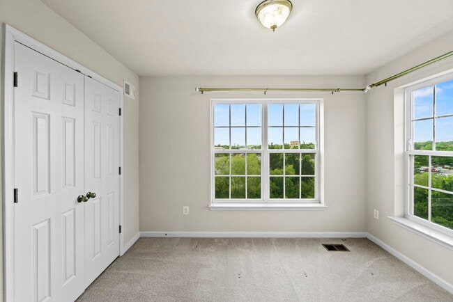 Building Photo - 7113 Brick Kiln Cir