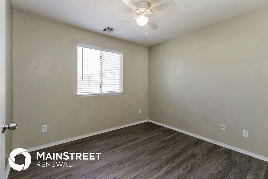 Building Photo - 118 N 86th Ln