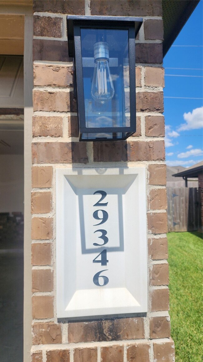 Building Photo - 29346 Dunns Creek Ct