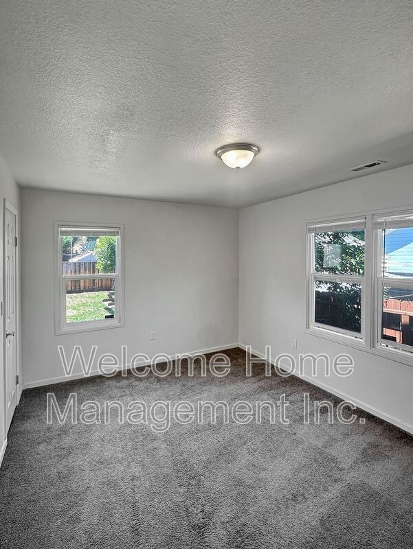 Building Photo - 3310 Geneva St