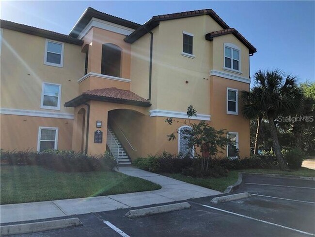 Primary Photo - 5479 Vineland Rd