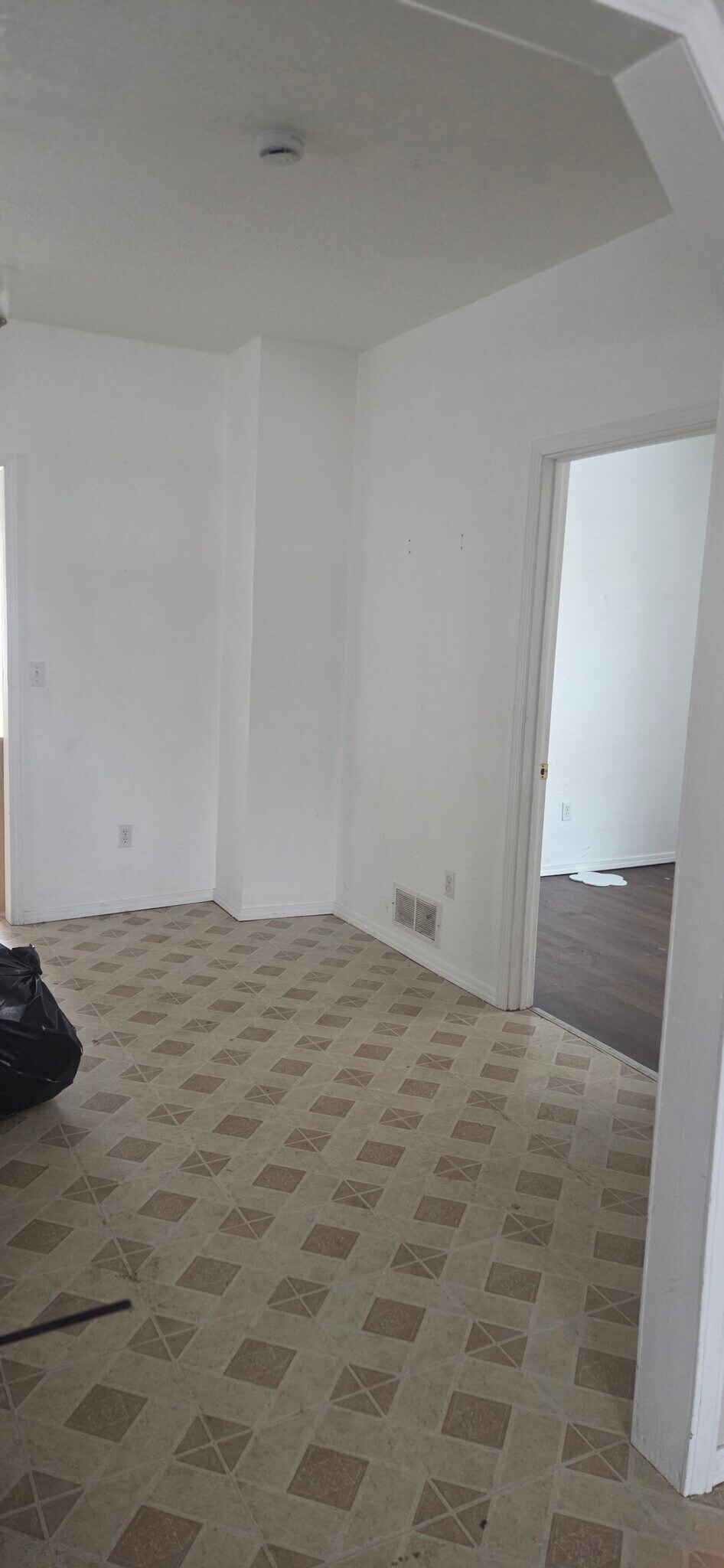 Building Photo - 1912 Mead St