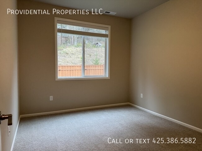 Building Photo - 12819 192nd Pl E