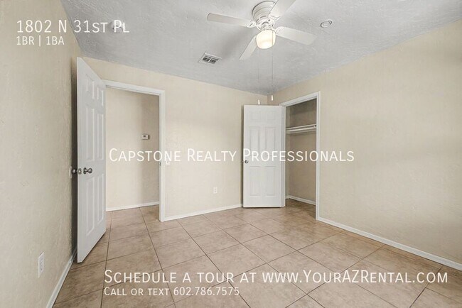Building Photo - 1802 N 31st Pl