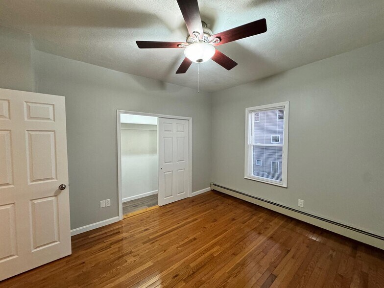 Building Photo - 10 Pearl Street Pl