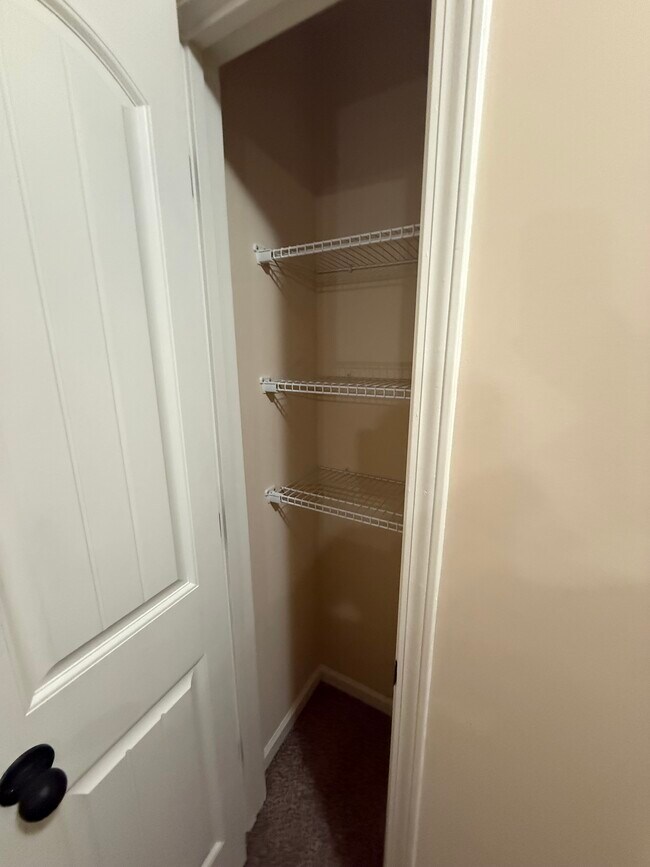 Building Photo - 2056 Tweed Dr