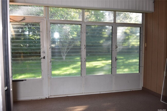 Building Photo - 76 Knolls Dr