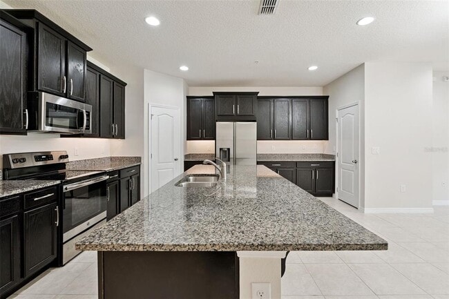 Building Photo - 350 Misty Grove Ln