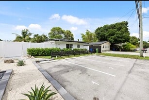 Building Photo - 1708 SW 20th St