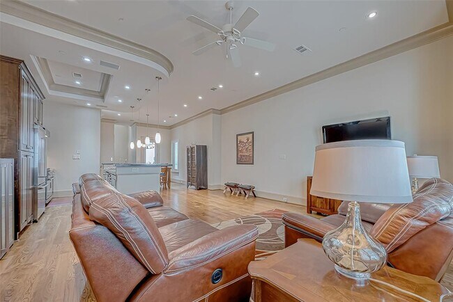 Building Photo - 311 Calle Sevilla Pl