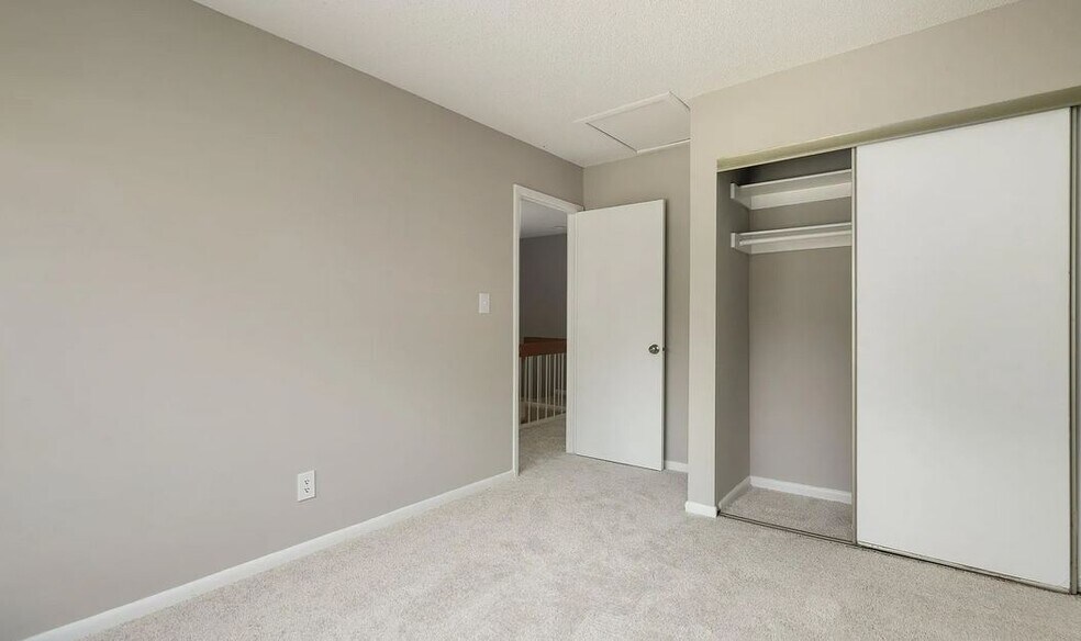 Building Photo - 3085 Bridgeton Ct