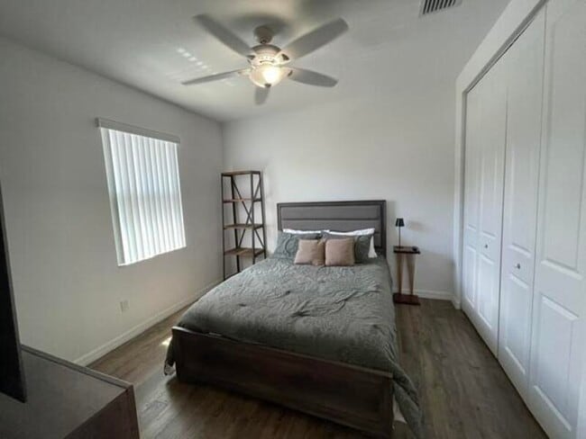 Building Photo - 12885 Trevi Isle