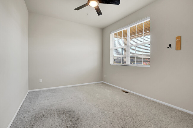 Building Photo - 997 Goldenrod Pkwy