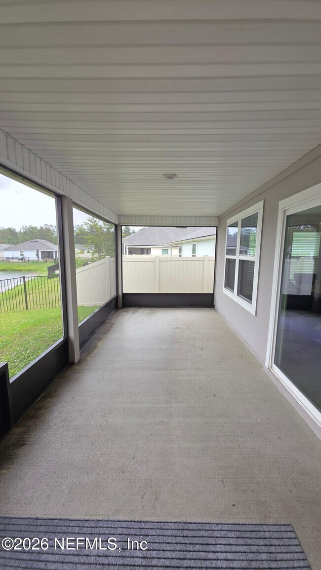 Building Photo - 721 Narvarez Ave