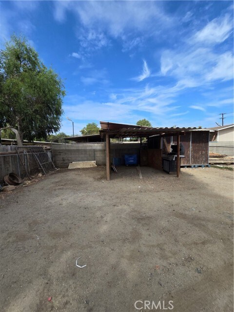 Building Photo - 4728 Hillside Ave
