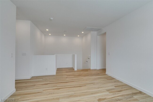 Building Photo - 1035 Valeria Rdg Ln