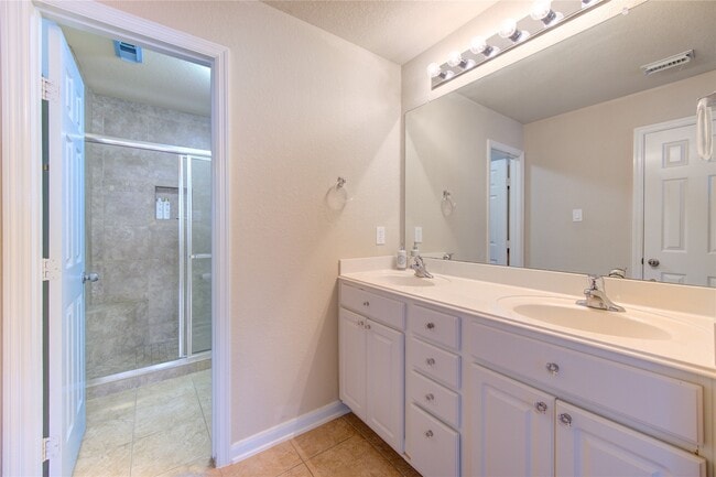 Building Photo - 1243 Glenwood Canyon Ln