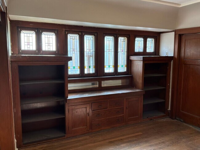 Building Photo - 2445 N 50th St