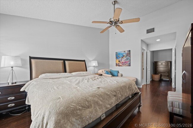 Building Photo - 621 Ocean Dunes Cir