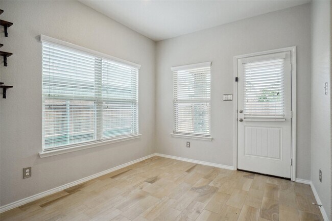 Building Photo - 5817 Fir Tree Ln