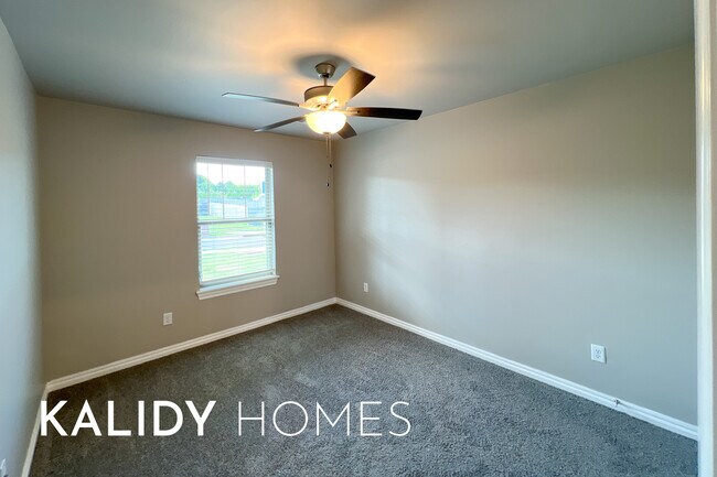 Building Photo - 8408 Lambert Wy
