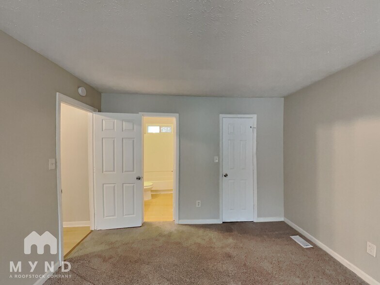 Building Photo - 5491 Orchard Ct