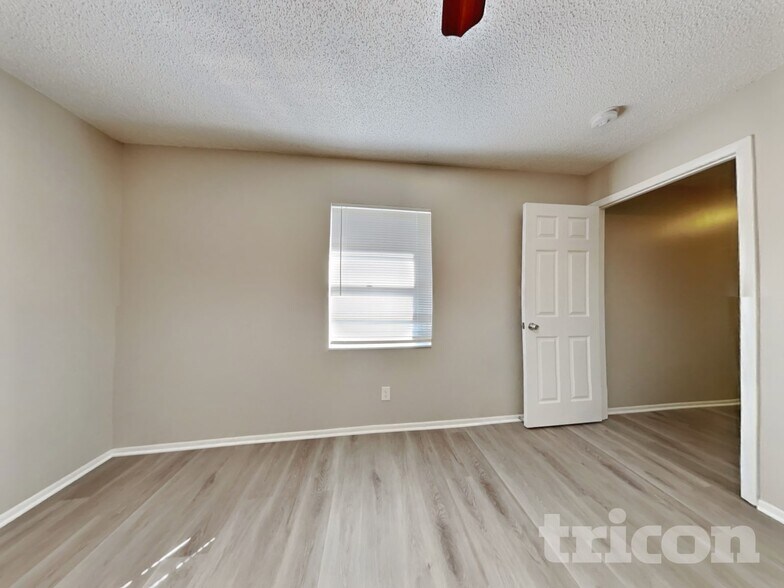 Building Photo - 3154 Macdonald Drive Clearwater FL