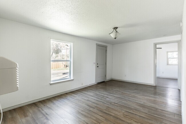 Building Photo - 1805 N 23rd St