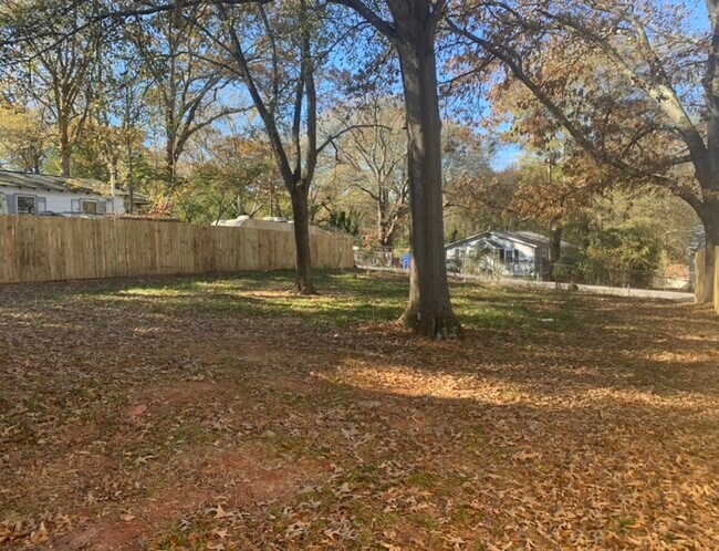 Building Photo - 113 Alice Street FOR RENT!