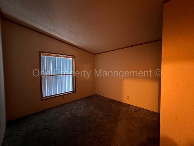 Building Photo - 24403 Gile Pl